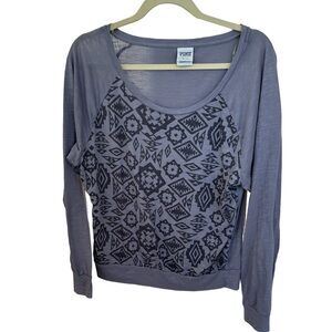 PINK graphic T, gray, women’s medium